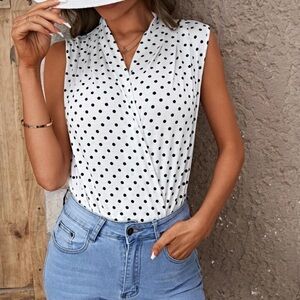 Emery Rose By SHEIN Classy Sleeveless Polka Dot Faux Wrap Top White & Black